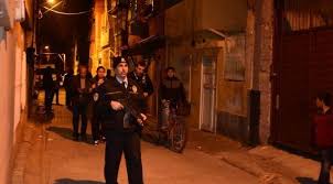 Adana'da Ev Sahibi Dehşeti! Genç Kiracılarına Kurşun Yağdırdı!