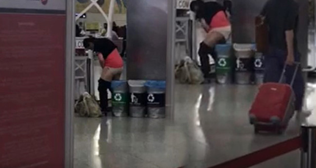 Böyle Skandal Görülmedi! Bir Kadın Atatürk Havalimanında Geri Dönüşüm Kutusuna Tuvaletini Yaptı!