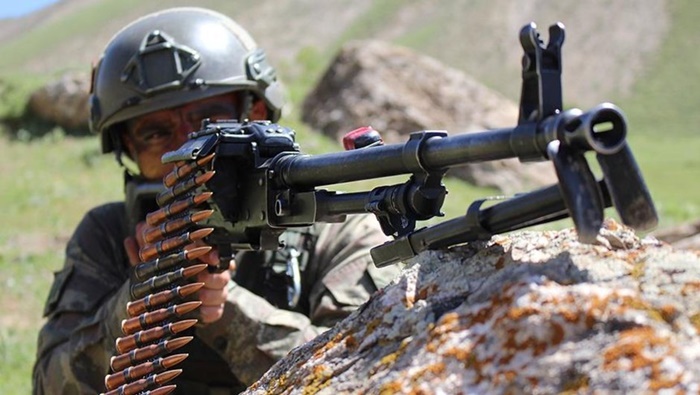 Diyarbakır'da Çatışma Çıktı: 1’i Kadın 3 PKK’lı Terörist Öldürüldü