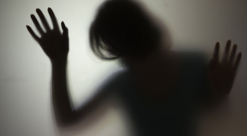 Günlük Ev Kiralayan Kız Tecavüze Uğradı
