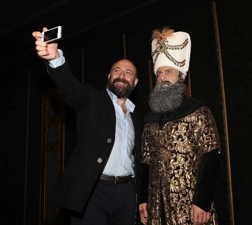 Halit Ergenç'in Selfiesi