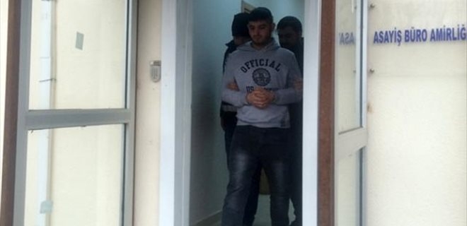 İstanbul'da 22 yaşında 49 Suç kaydı olan hırsız yakalandı.
