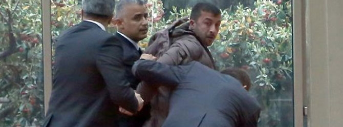 Kılıçdaroğlu'na Yumruk Atan Övet'e Yakalama Kararı