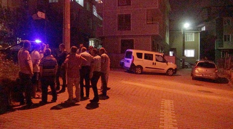 Kocaeli'de Magandalar Polisin Silahını Almak İstedi, Ateş Alan Silah Polisin Babasını Öldürdü