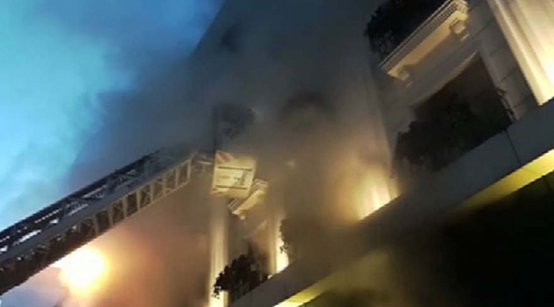 Kumkapı’da Korkutan Otel Yangını: 1 Kişi Dumandan Zehirlendi