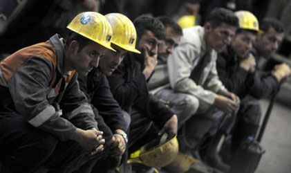 Maden İşçileri Valiliğe Yürüyor