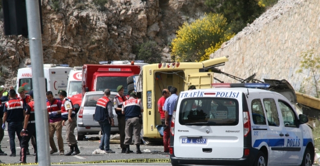 Muğla Marmaris'te Kazada Ölen 24 Kişinin Kimlikleri Açıklandı! Acı Haberler Kurbanların Ailelerine Ulaştı!