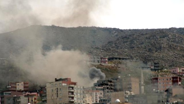 PKK'lılar 112 Komuta Merkezine Patlayıcı Yerleştirdi
