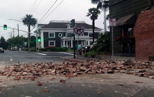 Deprem ABD’yi vurdu: 90 yaralı