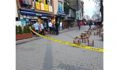 Fatih'te Yabancı Uyruklu İki Grup Arasında Silahlı Kavga: 1’i Polis 2 Yaralı!