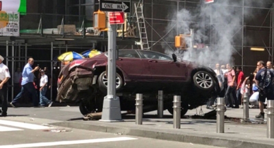 Son dakika! New York'ta Bir Araç Yayaların Arasına Daldı: Ölü ve Yaralılar Var