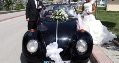 Uşak'ta FETÖ Şüphelisi Yeni Evli Çift Düğünlerine Giderken Gözaltına Alındı!