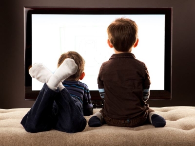 Uzmanlar Uyarıyor! Çocukların İnternetten Oyun Oynayanların Videosunu İzlemesi Yasaklansın